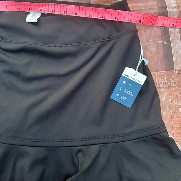 NWT Tommy Bahama Skort Skirt Size Medium Solid Black Pockets Golf Tennis - Picture 6 of 7
